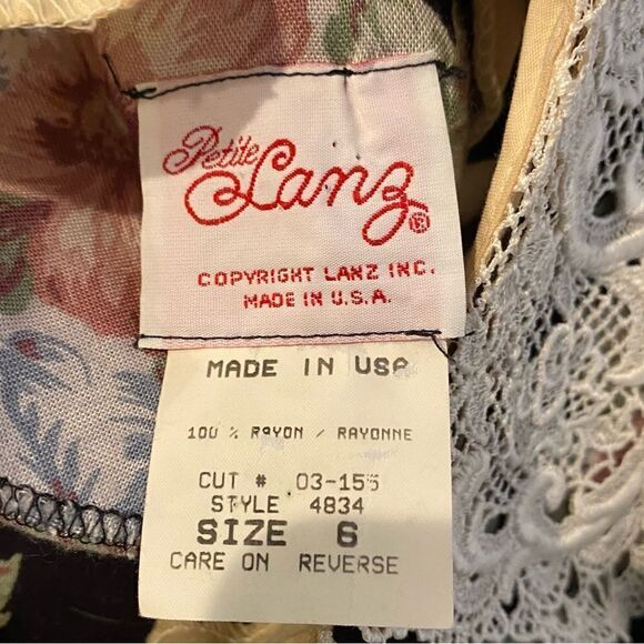Vintage Petite Lanz Black Floral Lace Collar Dress w/ Pockets Size 6 - Picture 7 of 7